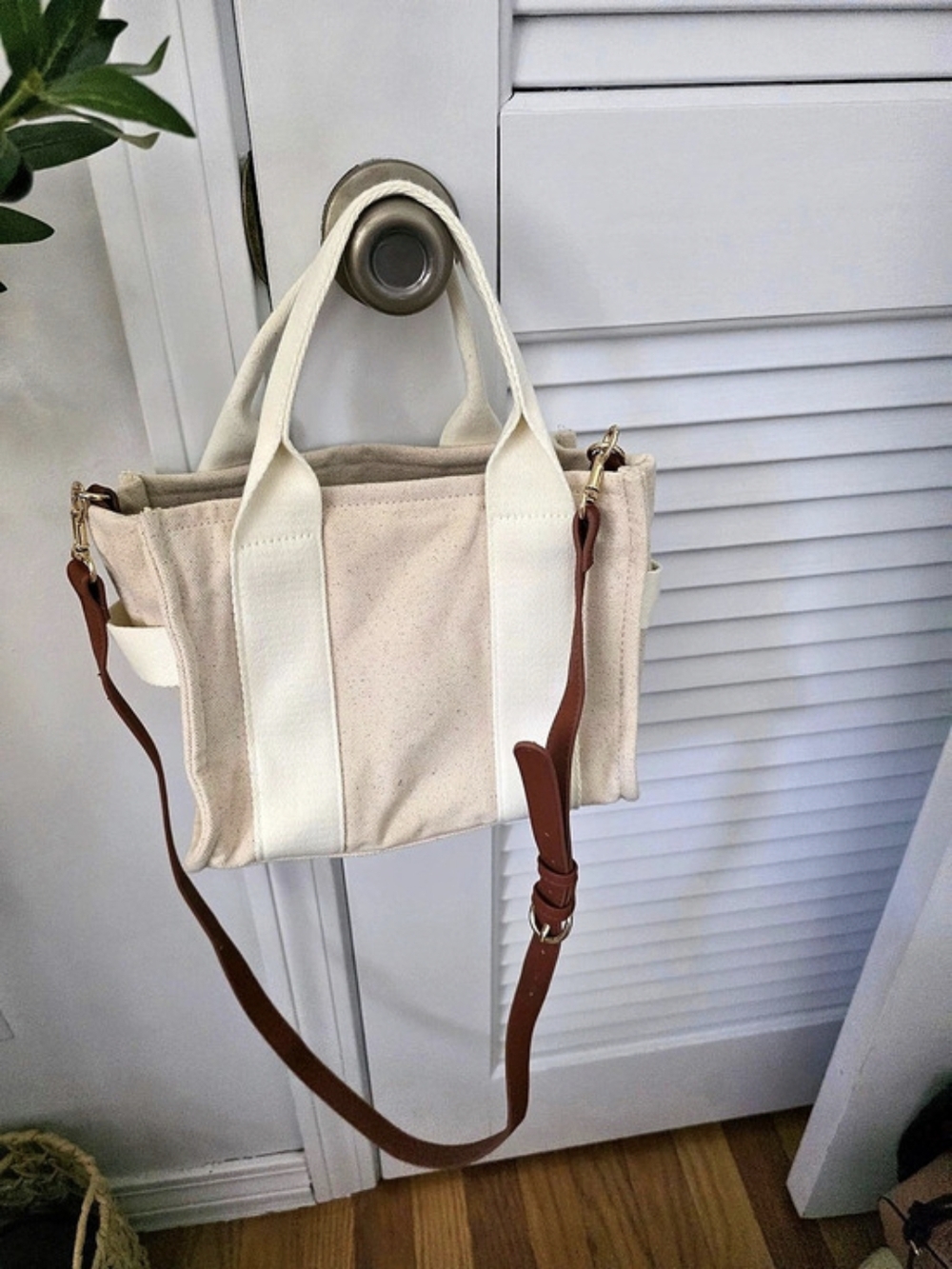 Universal Thread Canvas Tote Bag in Beige & Brown